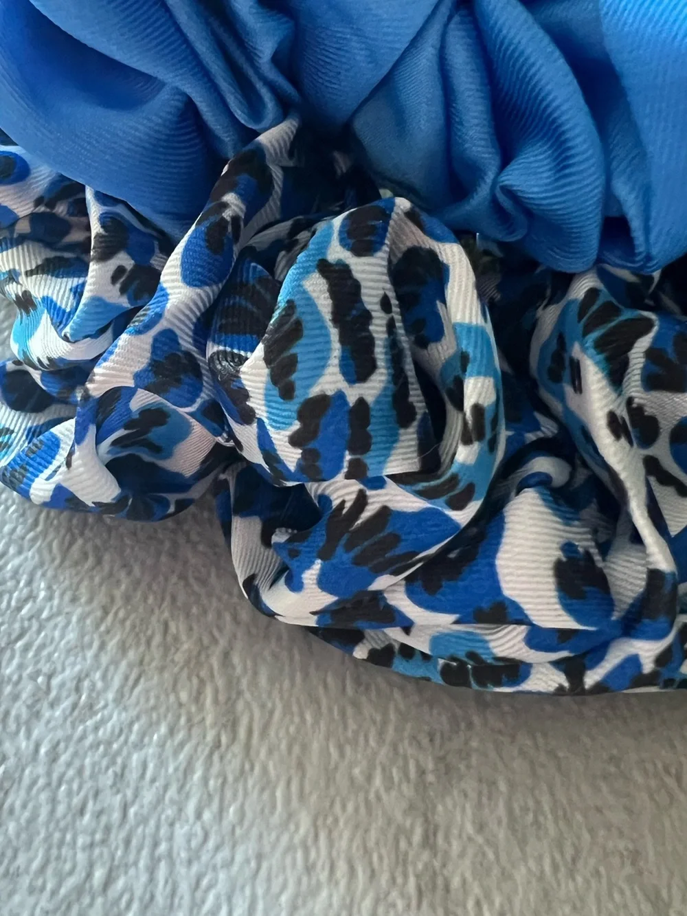 {Lilly Pulitzer} Brand New Satin Large Scrunchie Set